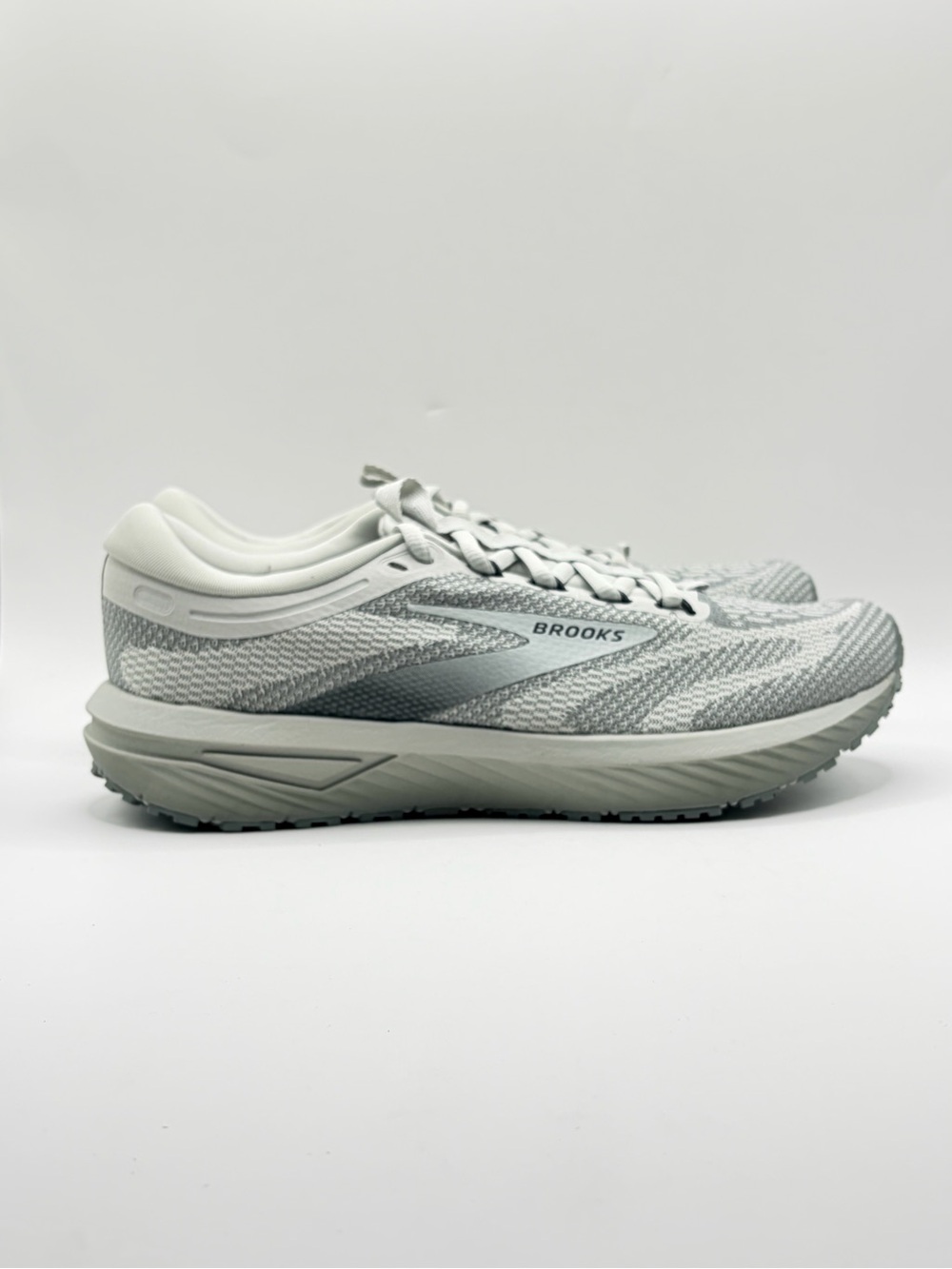 Brooks Revel 7 Running Shoes - Light Gray/White -‎ 9.5W